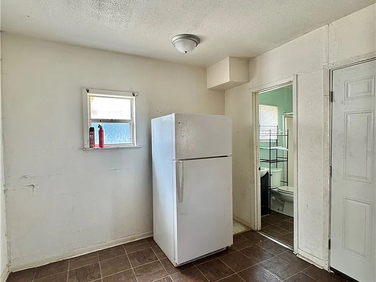 510 E Richard Ave — Photo 9