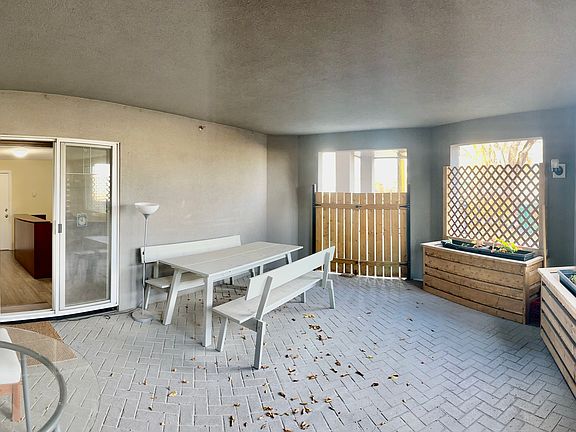 4th image of 117 19th Ave NE #101A