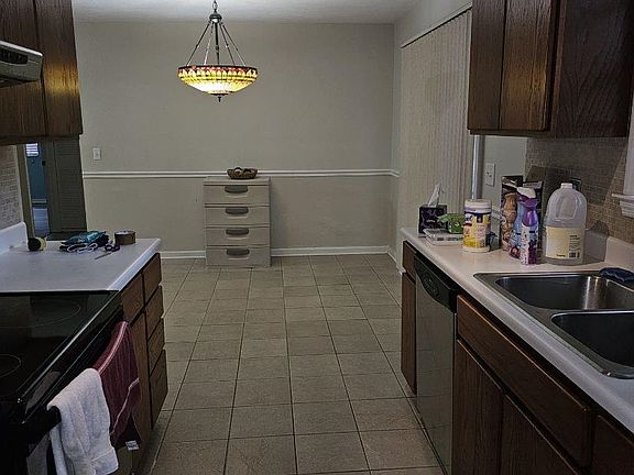 4th image of 5652 Maple Forest Dr