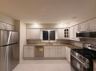 147 W 52nd St FLOOR 1, Bayonne, NJ 07002