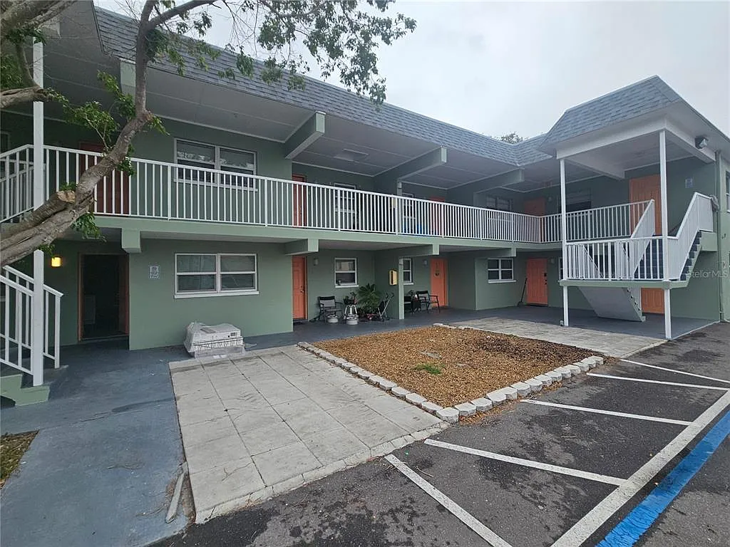 2 bed, 1.0 bath, 825 sqft, $1,400 — Photo 4