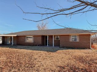 729 N Marion Ave, Hinton, OK 73047