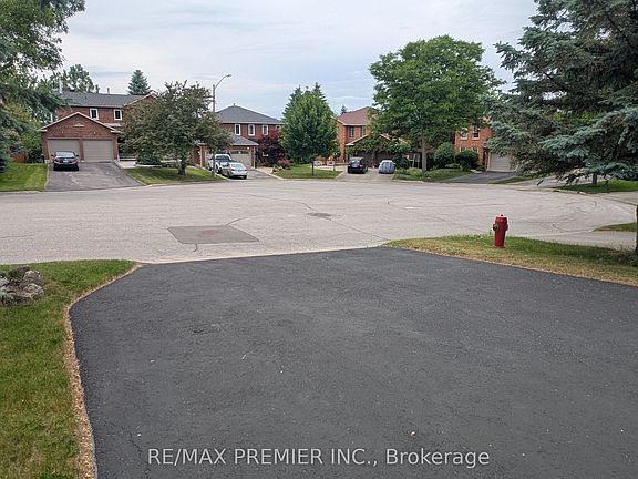 4th image of 74 Attridge Dr