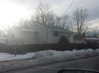 15 Joseph St, Moonachie, NJ 07074