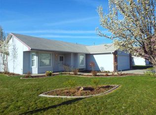 613 Massachusetts Ct, Nampa, ID 83686