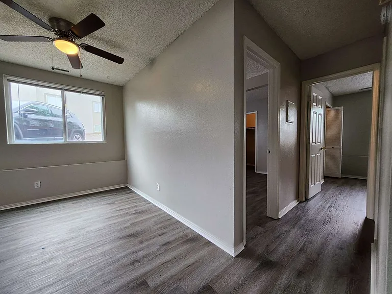 1835 Zebulon Dr #B — Photo 24