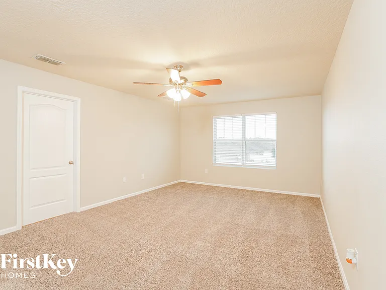 3526 Summit Oaks Dr — Photo 5