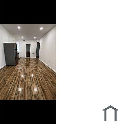 2nd image of 6215 Chestnut St #1