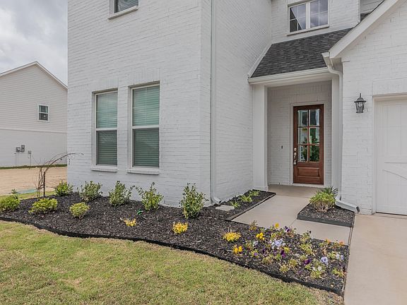 4th image of 105 Observation Dr W