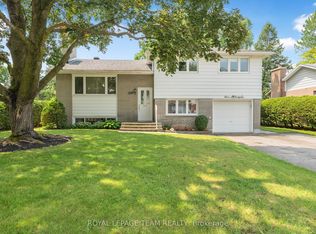 1166 Castle Hill Cres, Ottawa, ON K2C 2A8