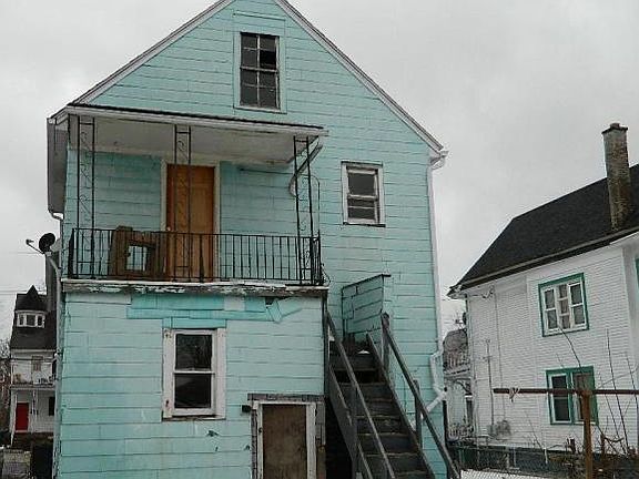 3rd image of 573 West Ave