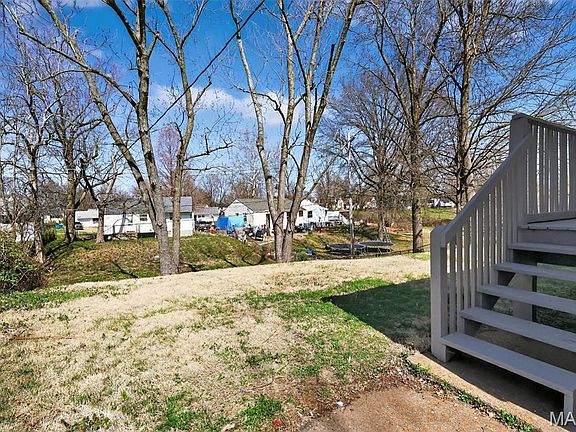 5th image of 325 Lancashire Rd