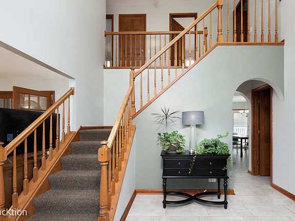 3rd image of 436 Bourbon Ln