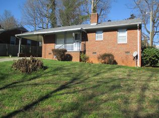 845 Willow Pl, High Point, NC 27260