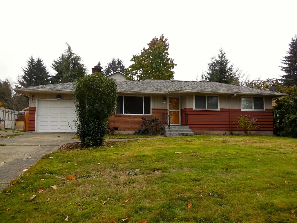 613 S 140th St photo 1
