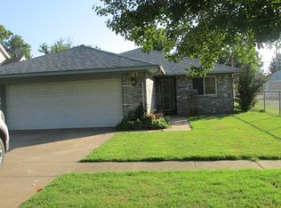 109 N Cherry St, Pauls Valley, OK 73075