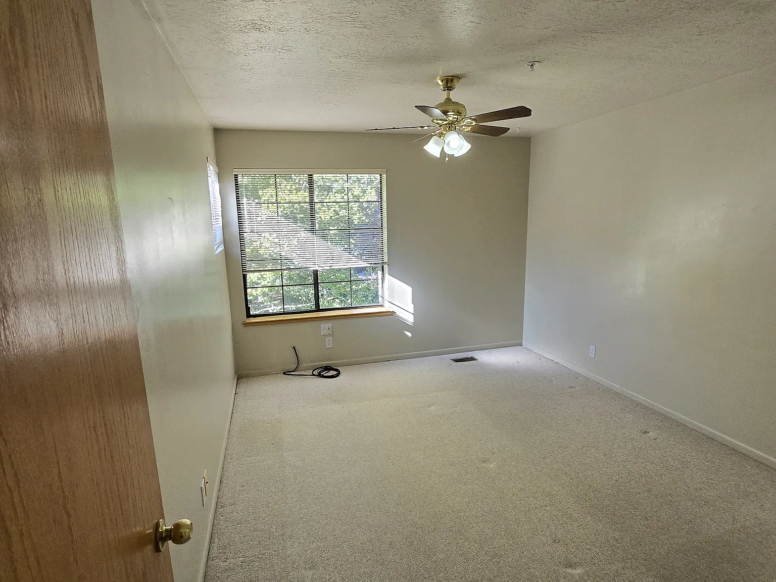 3037 Elk Run Dr — Photo 4