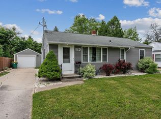 1134 Colonial Ave, Green Bay, WI 54304