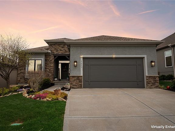 3rd image of 9853 Hollis Ln