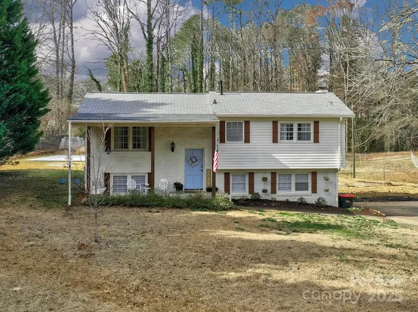 432 Lake Shore Dr, Fort Mill, SC 29715