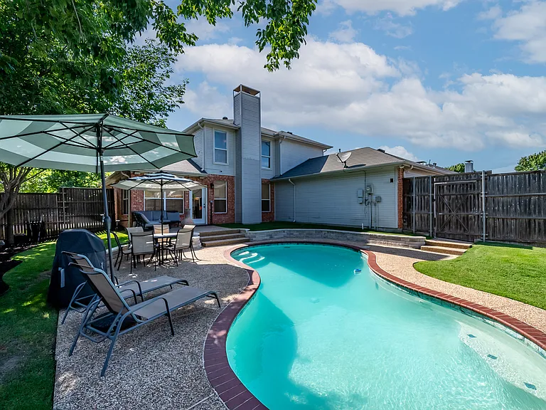 1011 Aylesbury Dr — Photo 8