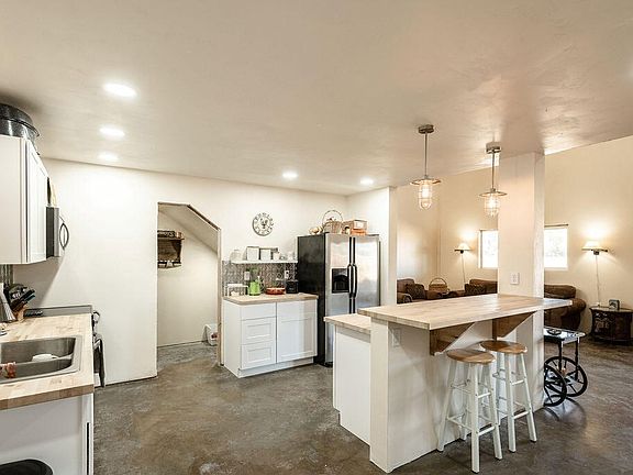 2nd image of 12919 SE Hagen Way