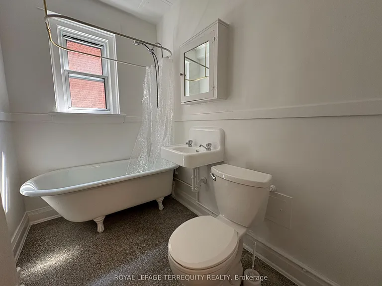 42 Barton Ave #10 — Photo 5