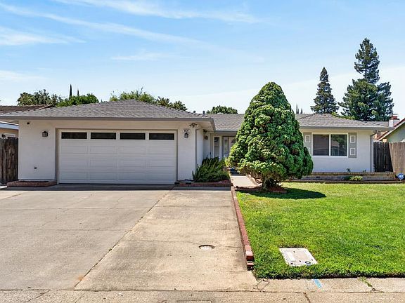4th image of 8030 La Riviera Dr