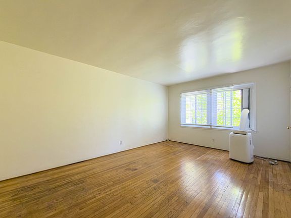 2nd image of 11926 Magnolia Blvd