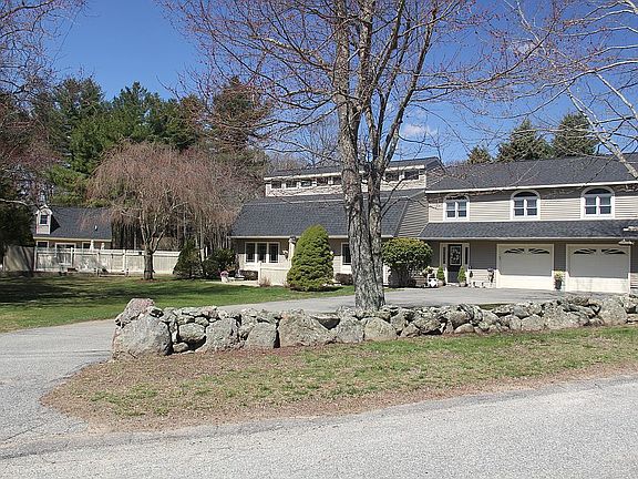 2nd image of 15 Wysteria Ln
