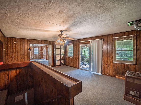 5th image of 687 Reed Rd