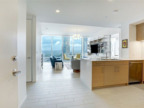2nd image of 301 West Ave #1409