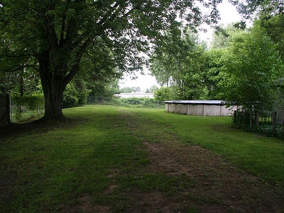 Huge back yard!