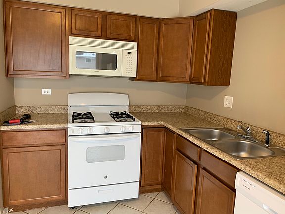 4th image of 2092 Falmouth Ct