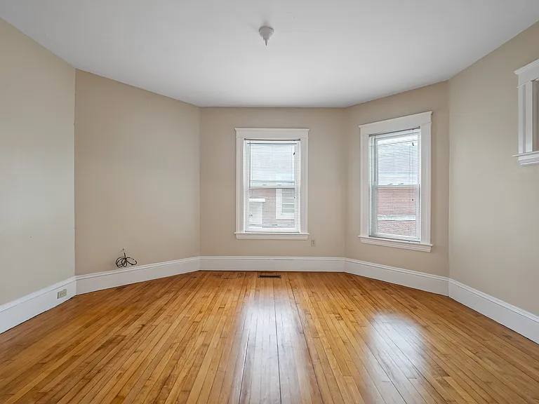 27 Chrome St #1 — Photo 8