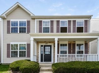 1571 Simms St, Aurora, IL 60504