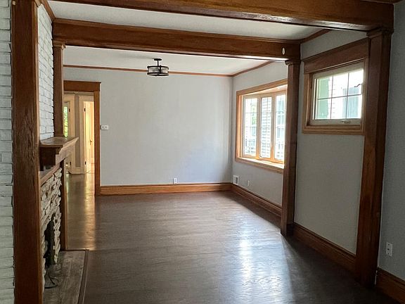 2nd image of 239 Oxford Ave