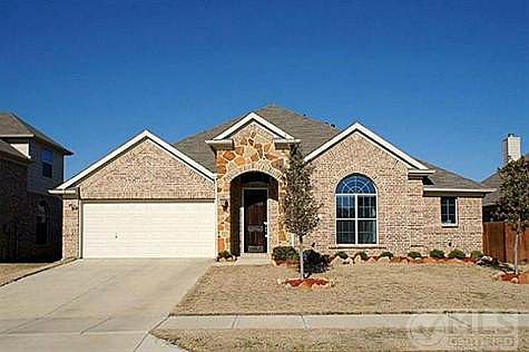 3rd image of 2411 Lakebend Dr