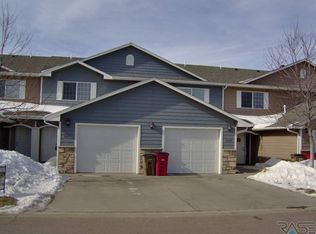 6609 S Santa Rosa Pl, Sioux Falls, SD 57108