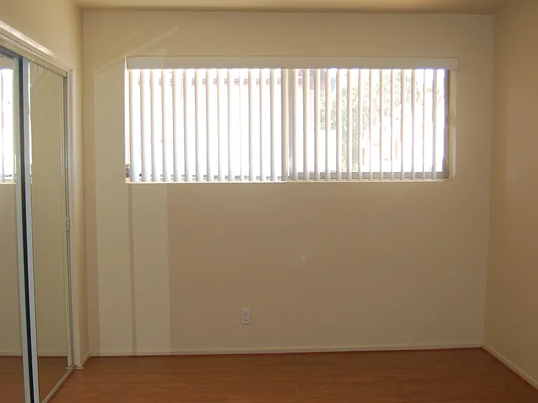 2255 N Cahuenga Blvd #9 — Photo 7
