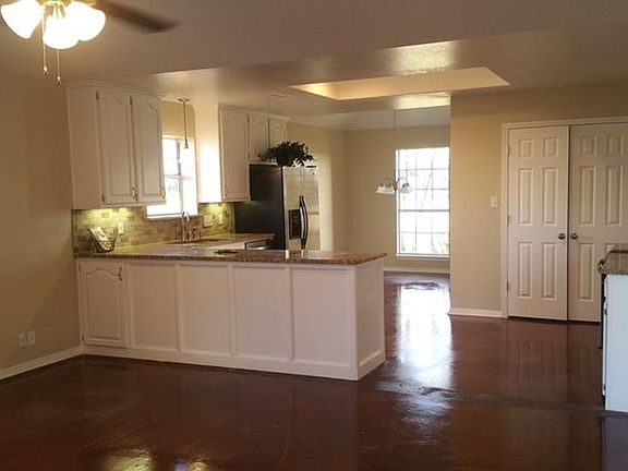4th image of 10706 W Sundown Ln