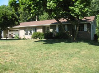 1691 Evergreen Park Dr, Coshocton, OH
