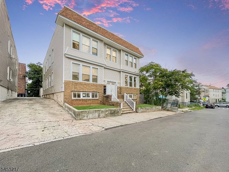 1st image of 7-9 Patten Pl