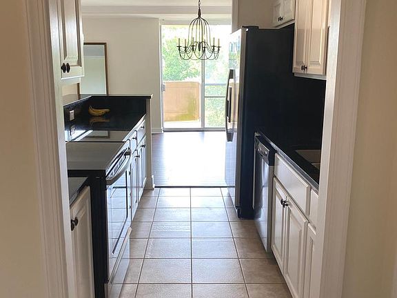 4th image of 2401 Pennsylvania Ave APT 302