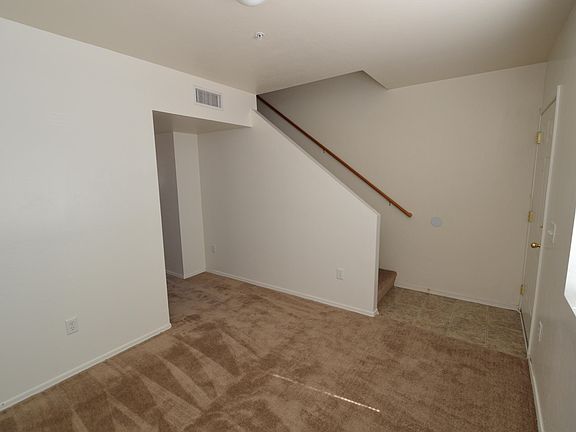 5th image of 4327 E Bellevue St Unit 3101