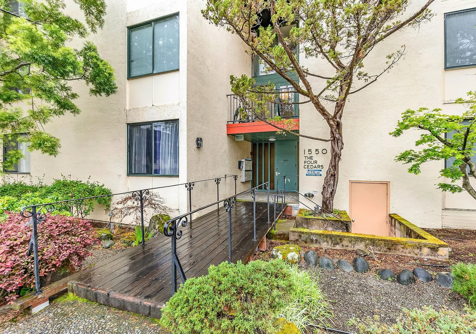 Open House Dates Available Now! -Huge 1br/1b Gourmet Ghetto- ~ Security Deposit Reduced.. — Photo 3