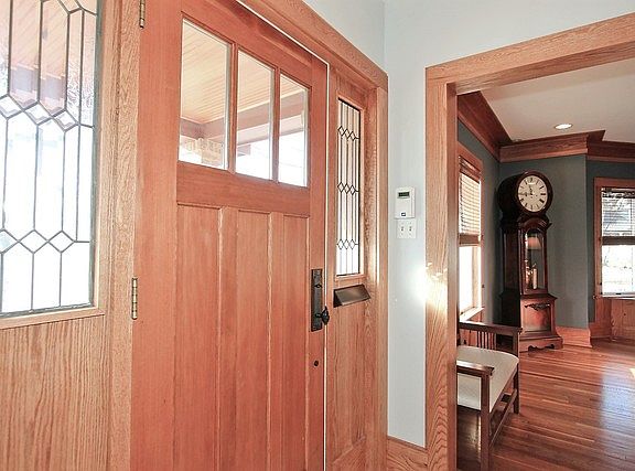 4th image of 300 N Harvey Ave