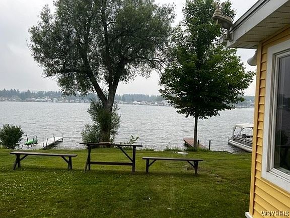 3rd image of 42 Potter Rd