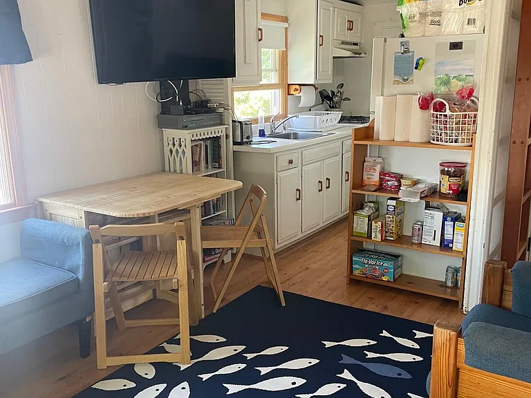 174 N Shore Blvd — Photo 3