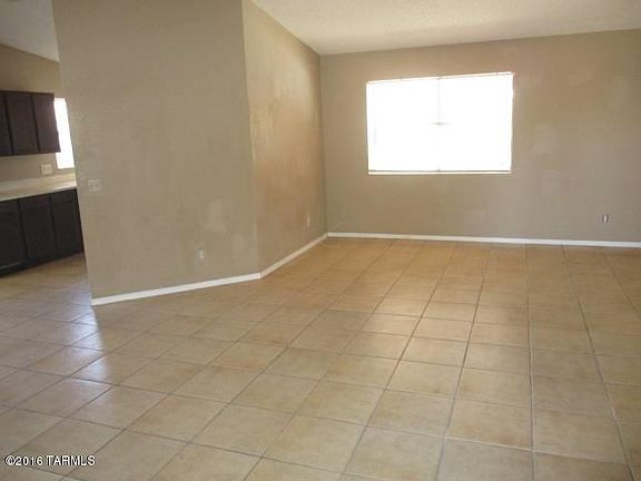 4th image of 1733 W Pineriver Pl